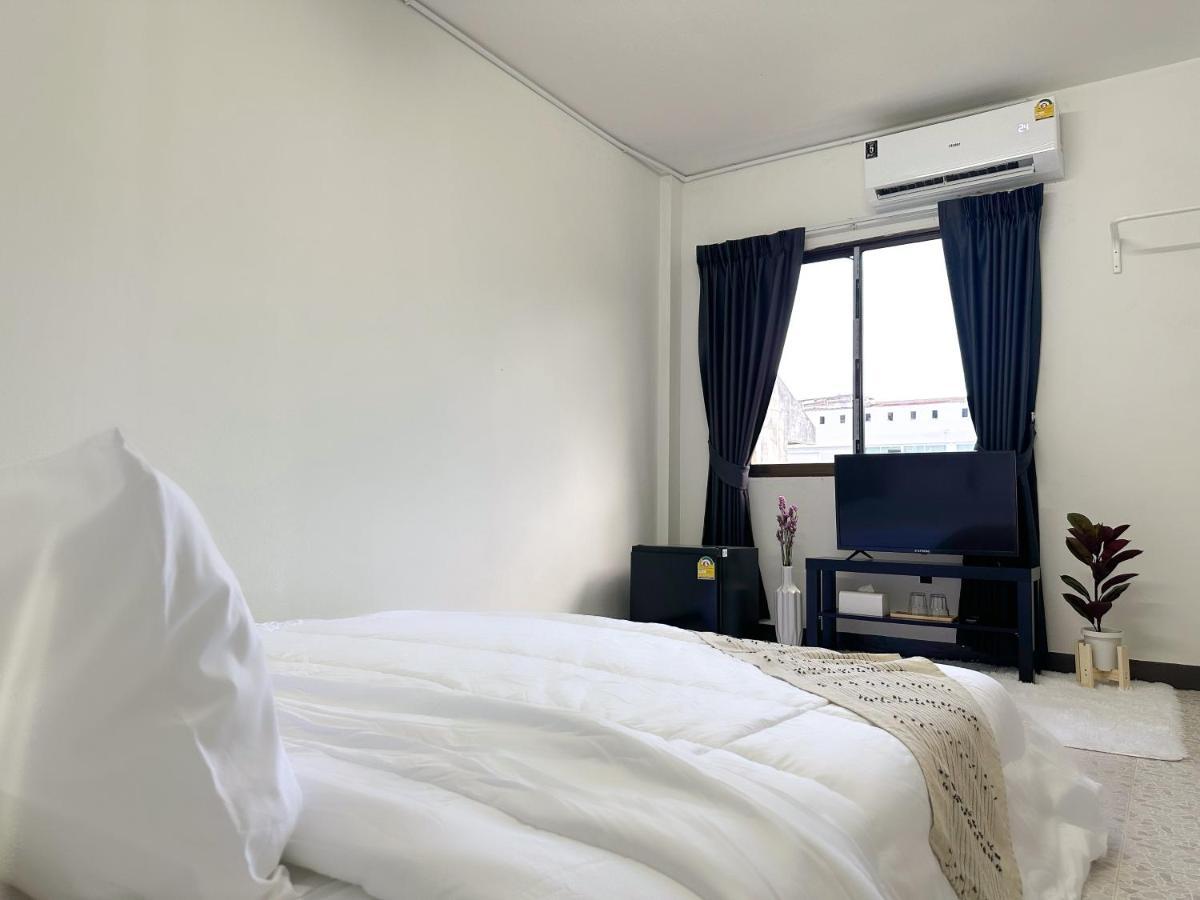 Montana Hotel & Hostel Phuket Karon المظهر الخارجي الصورة