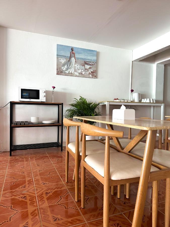 Montana Hotel & Hostel Phuket Karon المظهر الخارجي الصورة