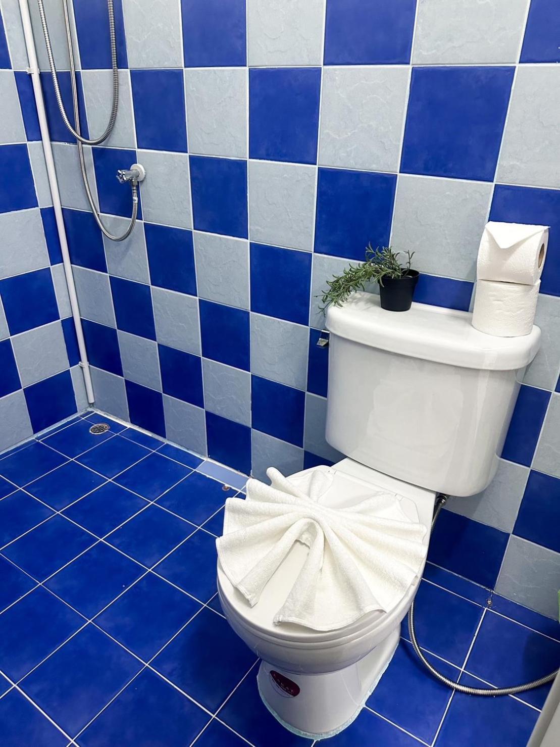 Montana Hotel & Hostel Phuket Karon المظهر الخارجي الصورة