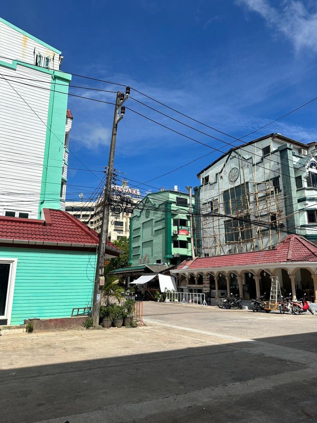 Montana Hotel & Hostel Phuket Karon المظهر الخارجي الصورة